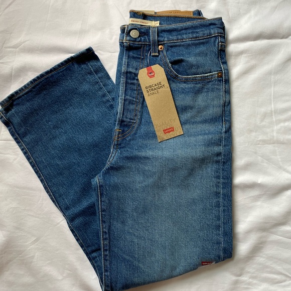 NWT Levi’s Ribcage Straight Ankle Jeans - Picture 4 of 5